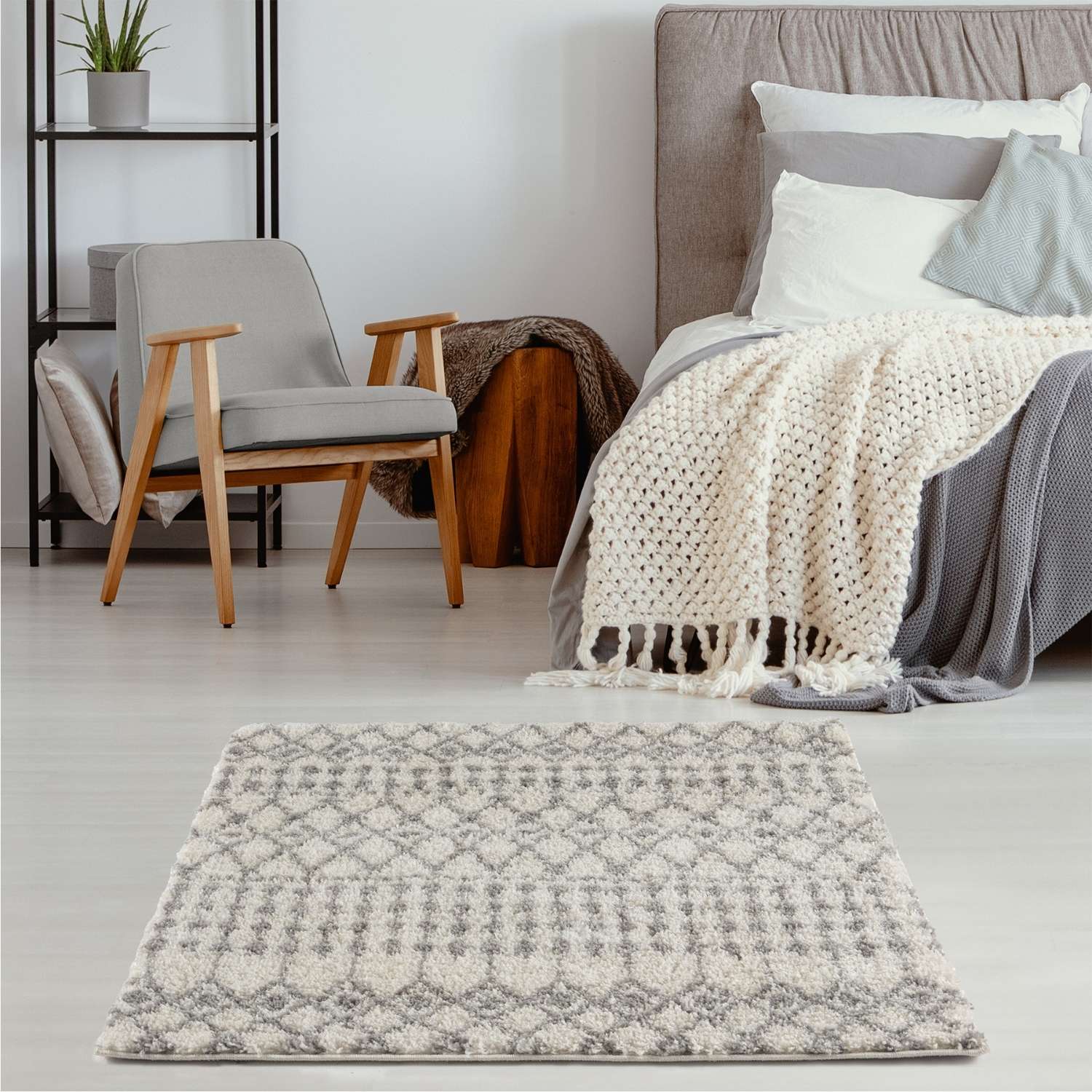 Moroccan Ivory Grey Shaggy Rug | 1000 - PN Home