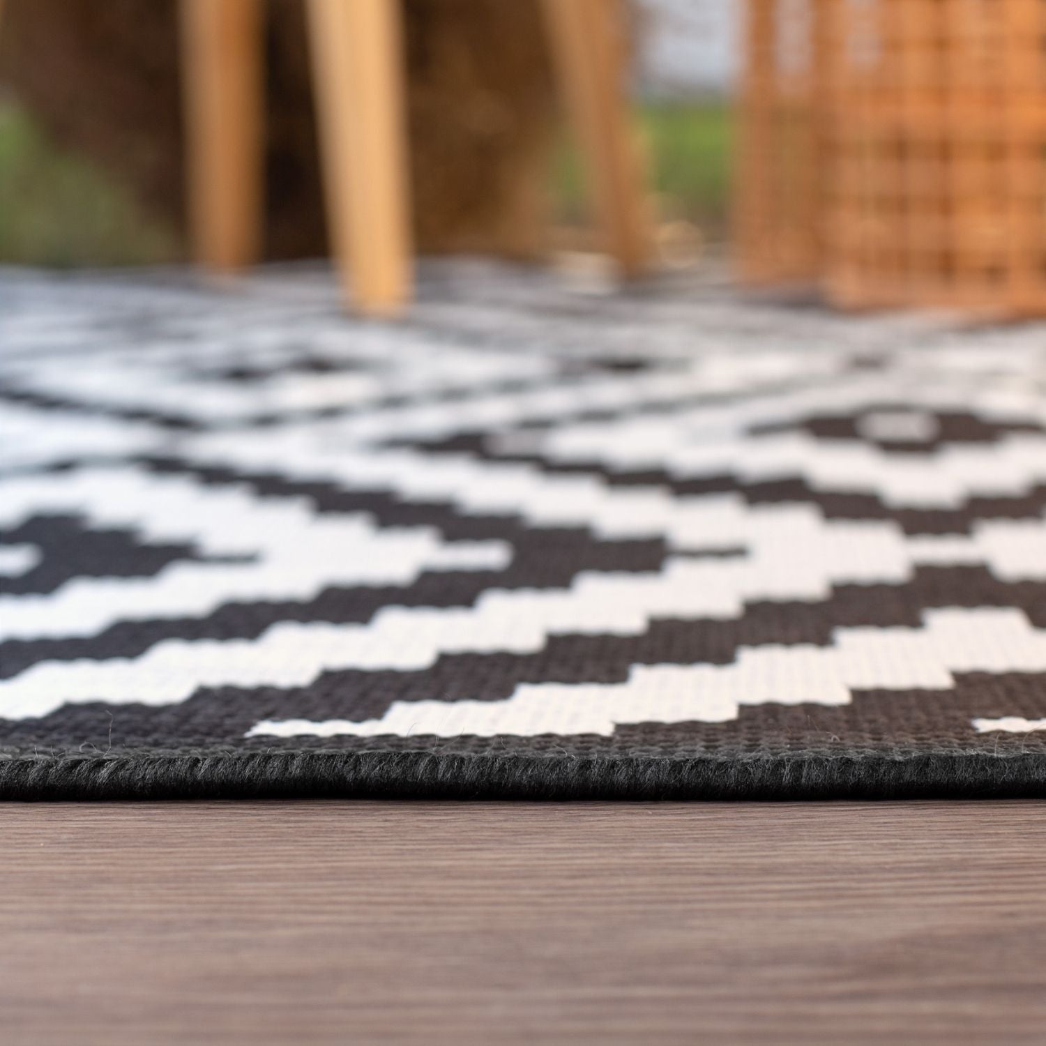 Ecology Outdoor Rug Black | 100bl - PN Home