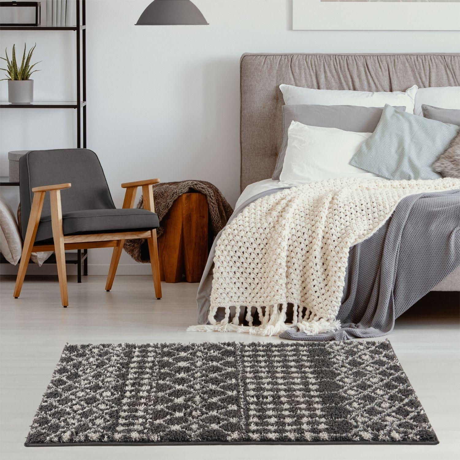 Moroccan Dark Grey Shaggy Rug | 1040 - PN Home