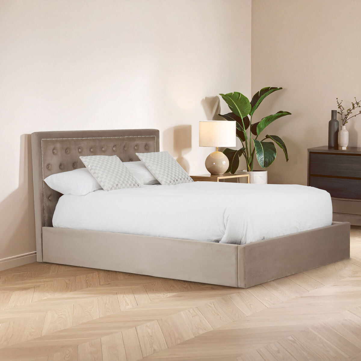 Hannah Mink Velvet Ottoman King Bed - PN Home