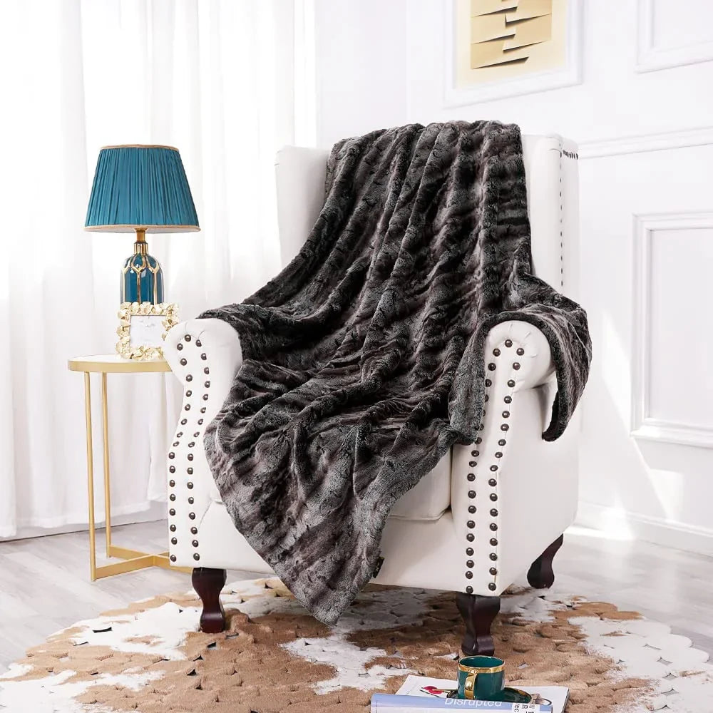 Takora Throw - PN Home