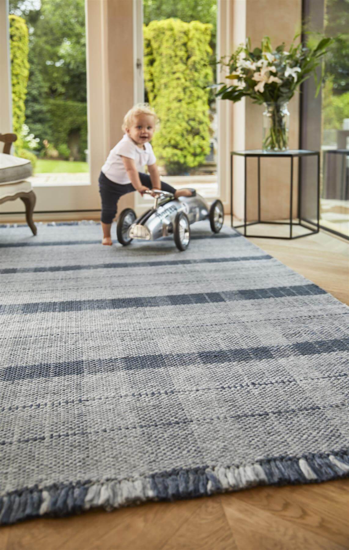 Highland Navy Checkered Rug - PN Home