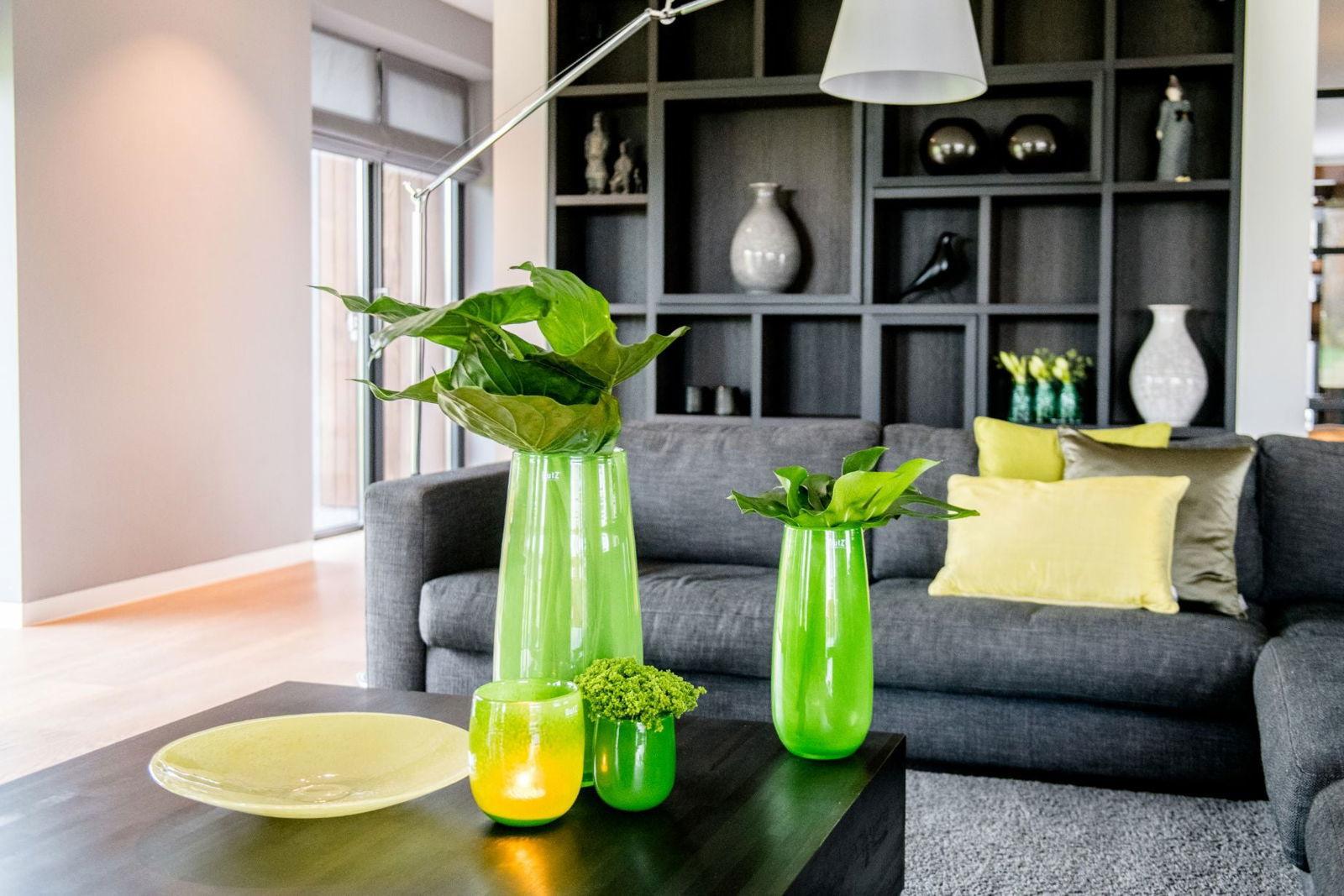 Glass Vase ROBERT - H50 D14 cm - JUNGLE GREEN Colour by DutZ