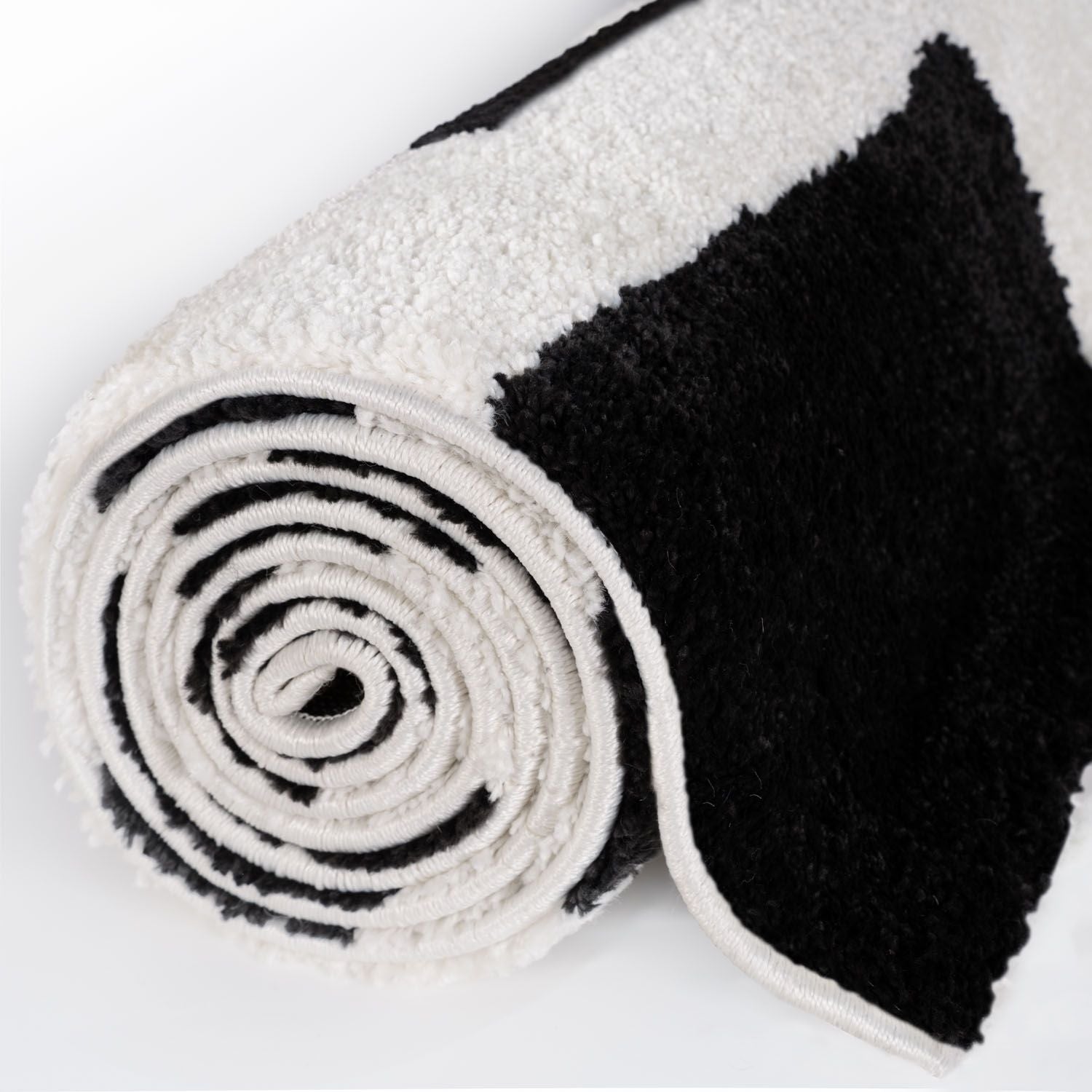 Joli Checkered Black & White Rug - PN Home