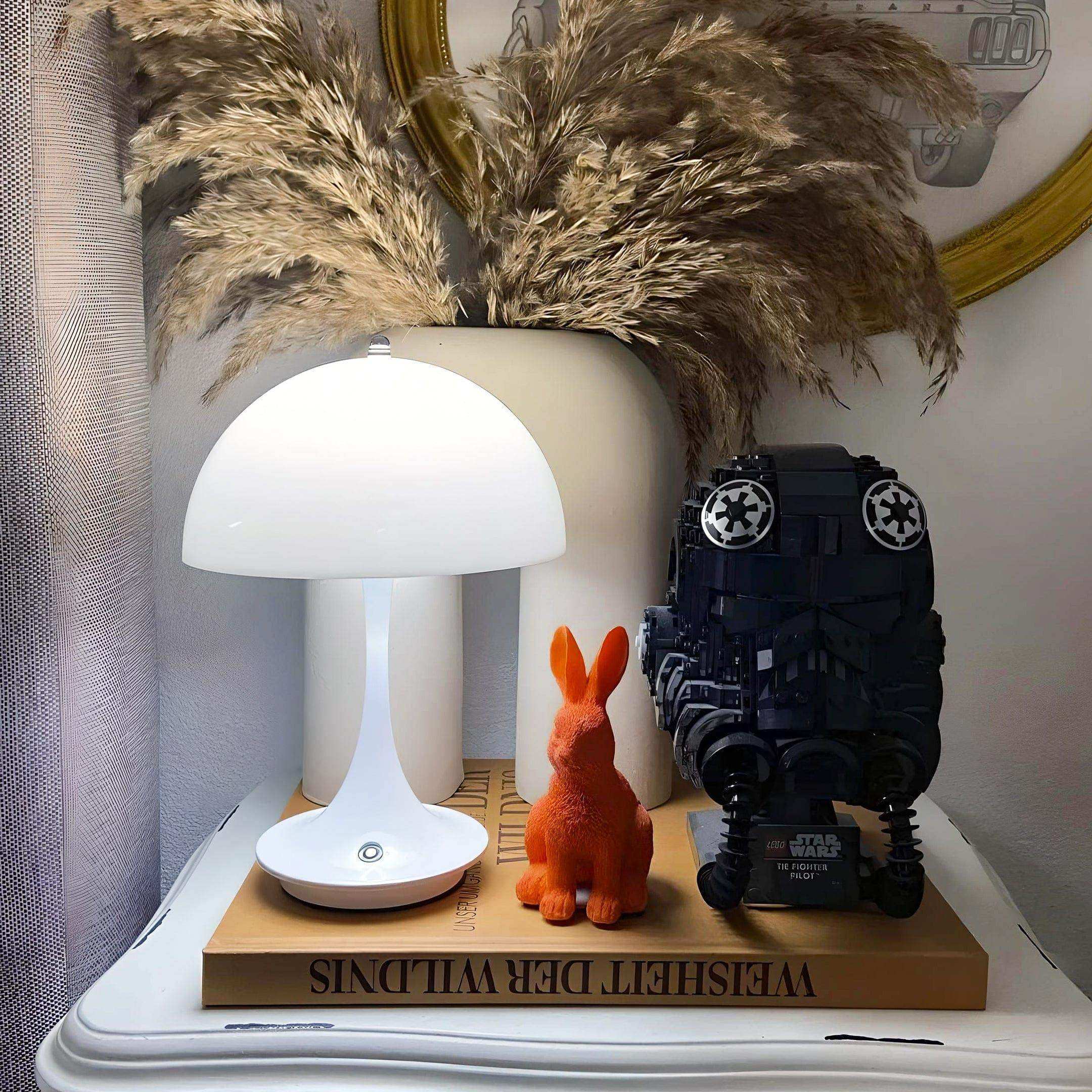 The Luna Lamp