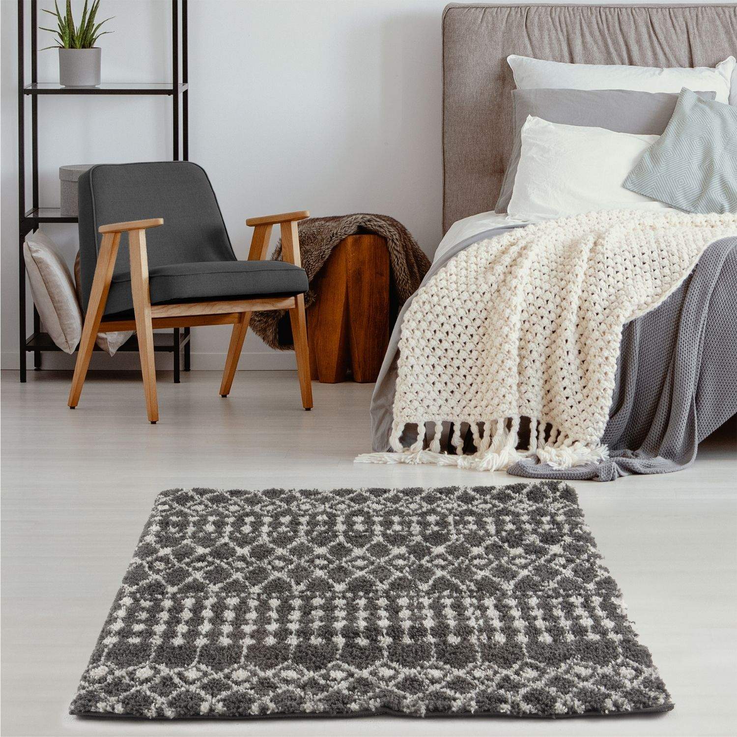 Moroccan Dark Grey Shaggy Rug | 1040 - PN Home