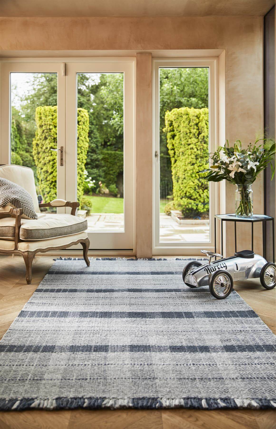 Highland Navy Checkered Rug - PN Home
