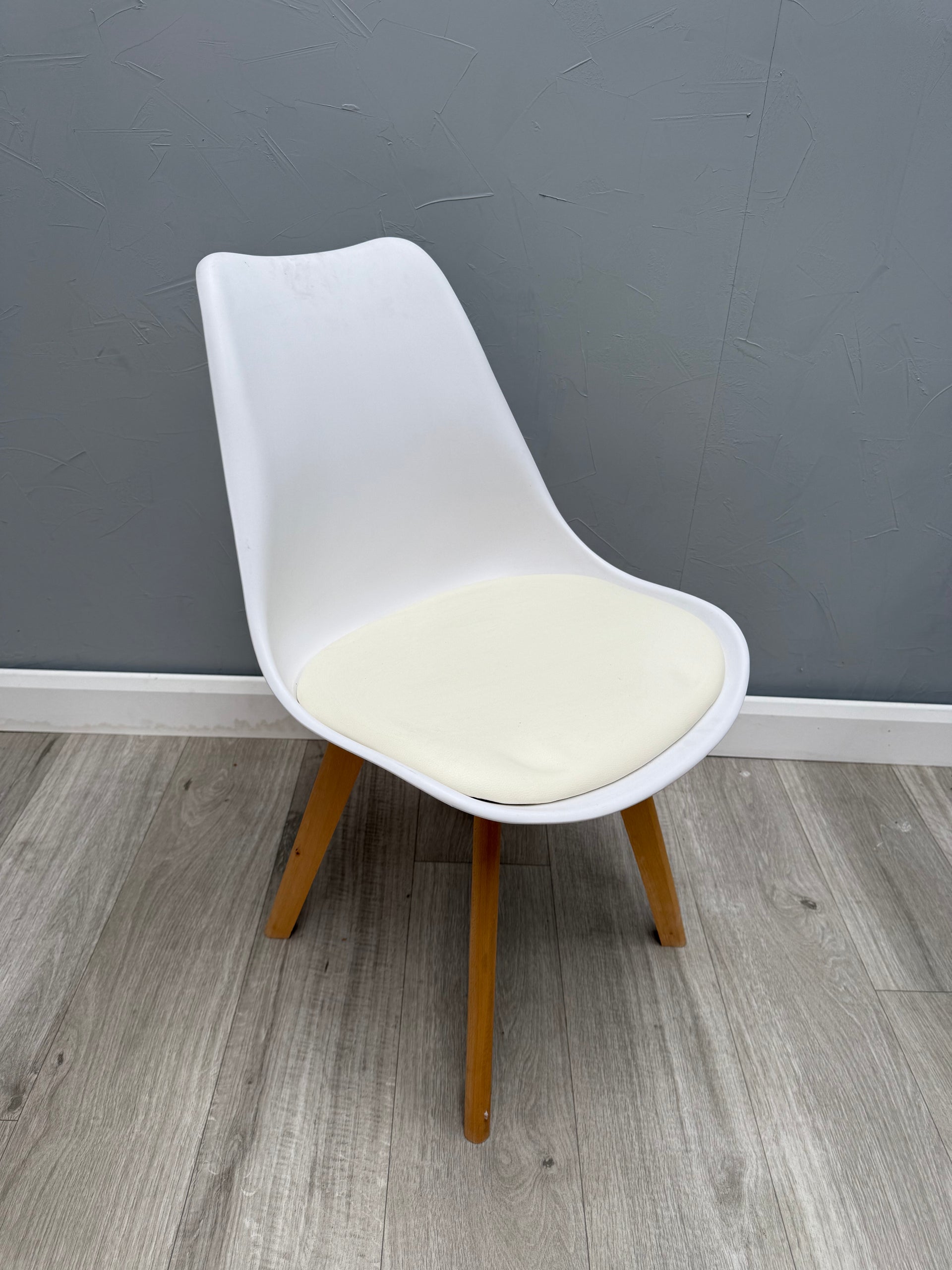Jamie Tulip Chair