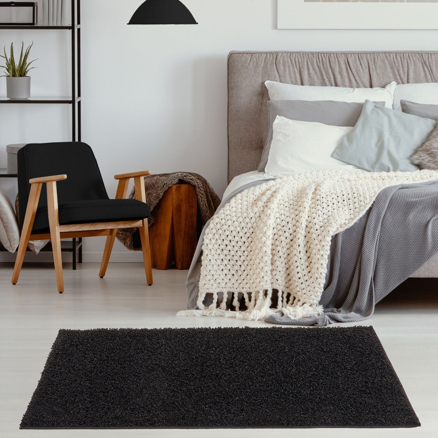 Myshaggy Solid Black Rug - PN Home