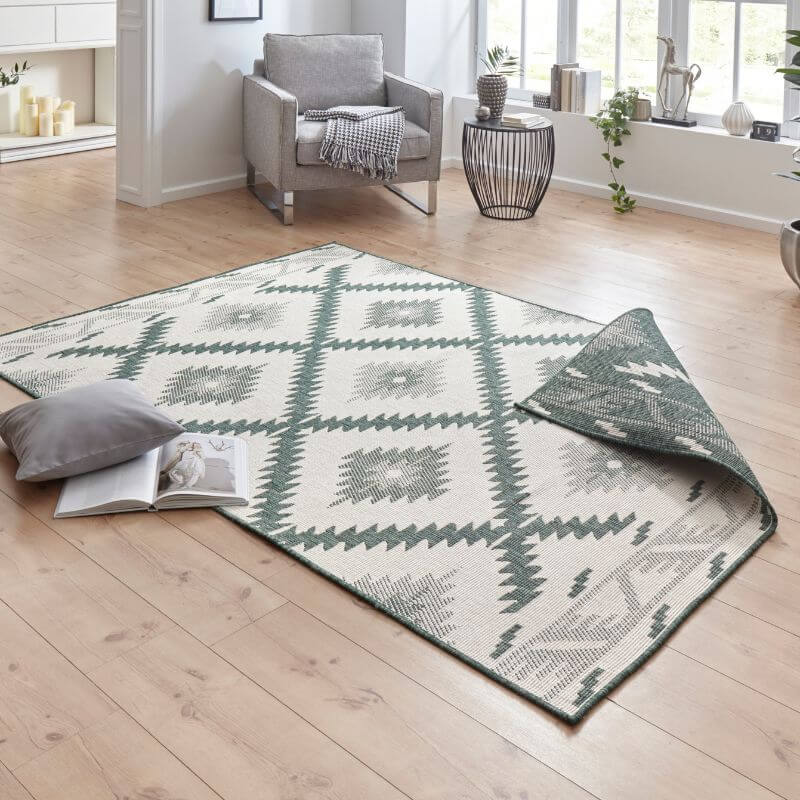 Malibu Reversible Indoor-Outdoor Rug Diamond Design - PN Home