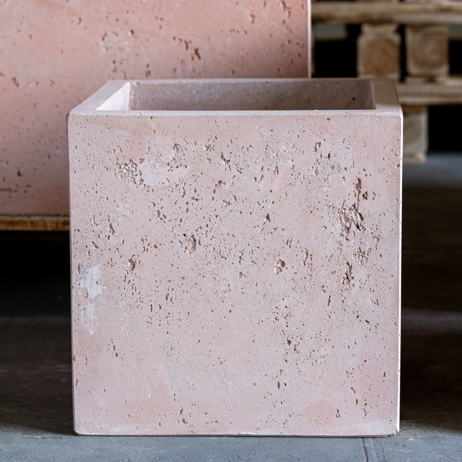 Cubrosa Blushstone – 40cm Large Square Concrete Planter – Cube Plant Pot