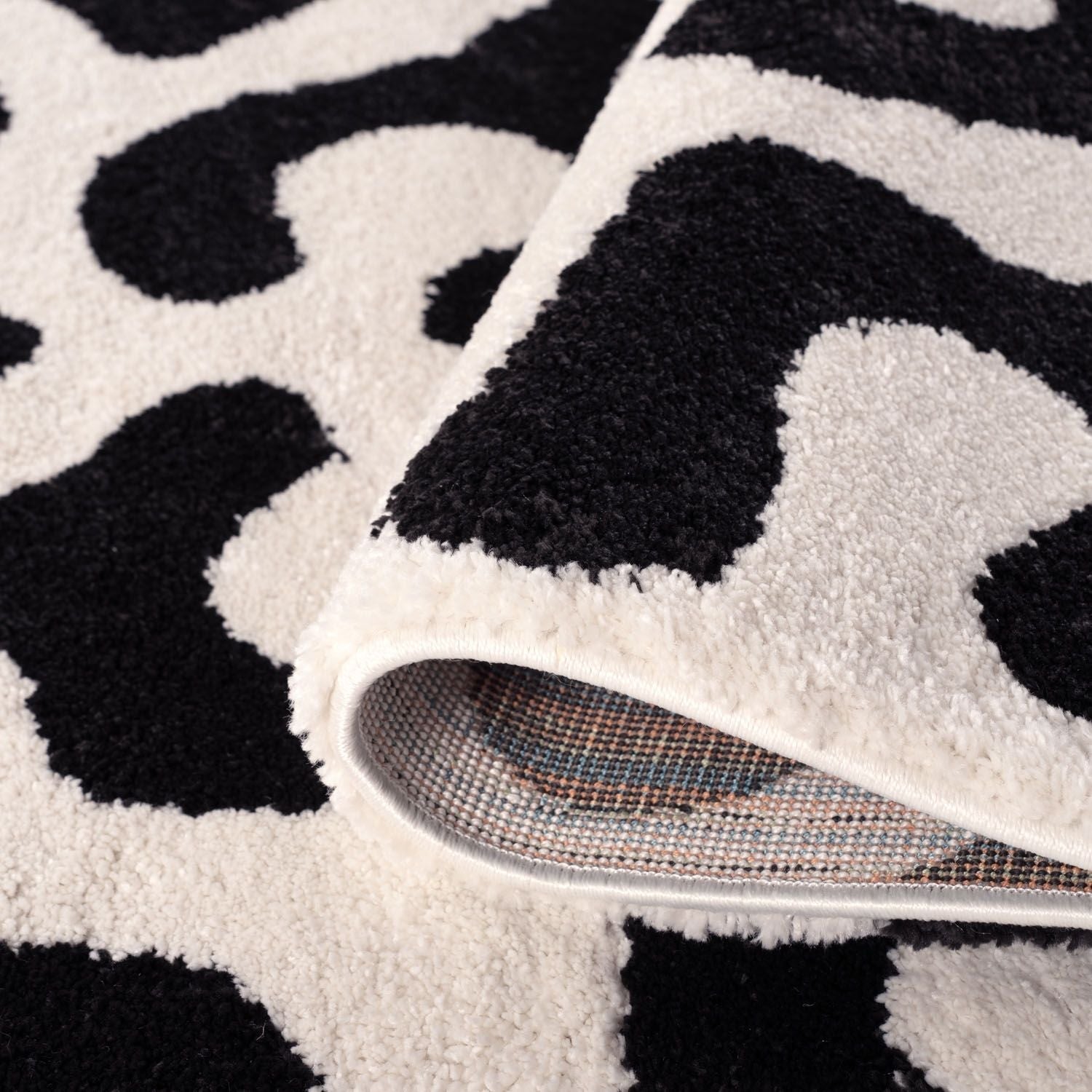 Joli Doodle Black & White Rug - PN Home